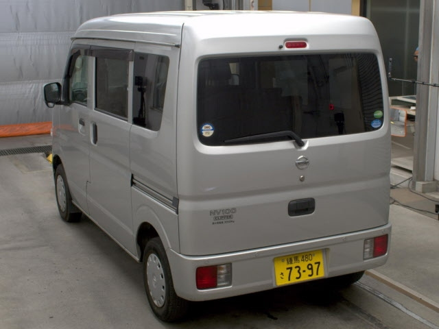 NISSAN CLIPPER VAN
