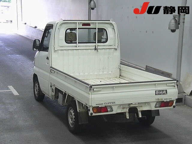 NISSAN CLIPPER TRUCK