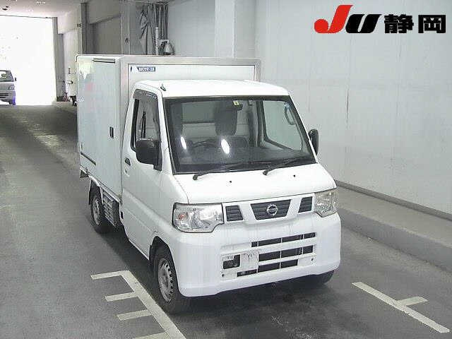 NISSAN CLIPPER TRUCK