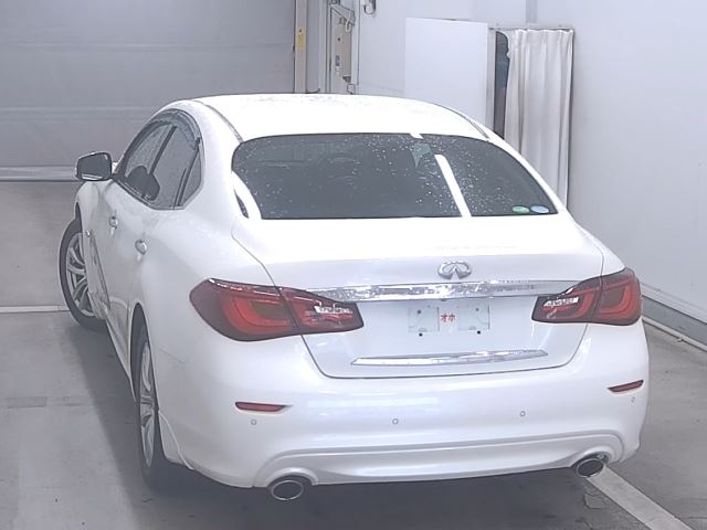 NISSAN FUGA
