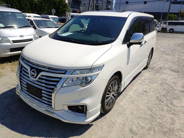 NISSAN ELGRAND