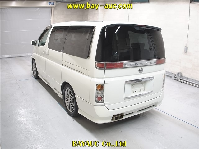 NISSAN ELGRAND