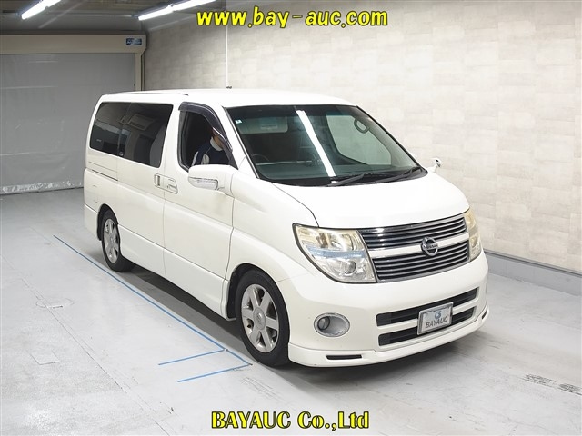 NISSAN ELGRAND