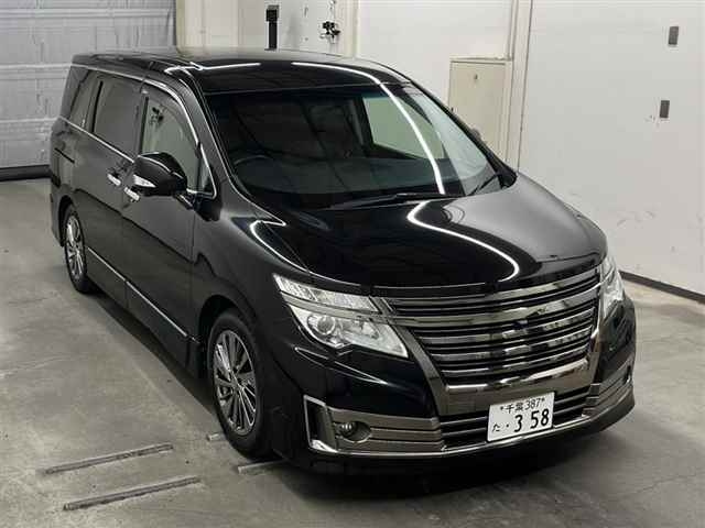 NISSAN ELGRAND
