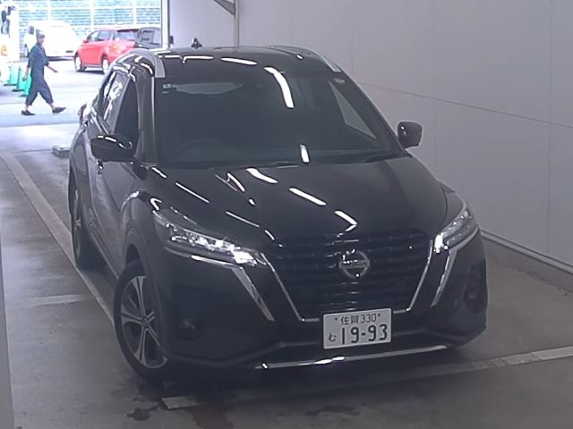 NISSAN KIX