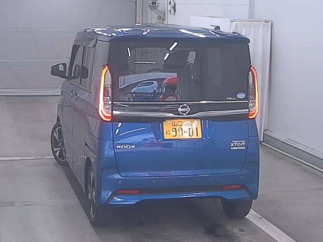 NISSAN ROOX