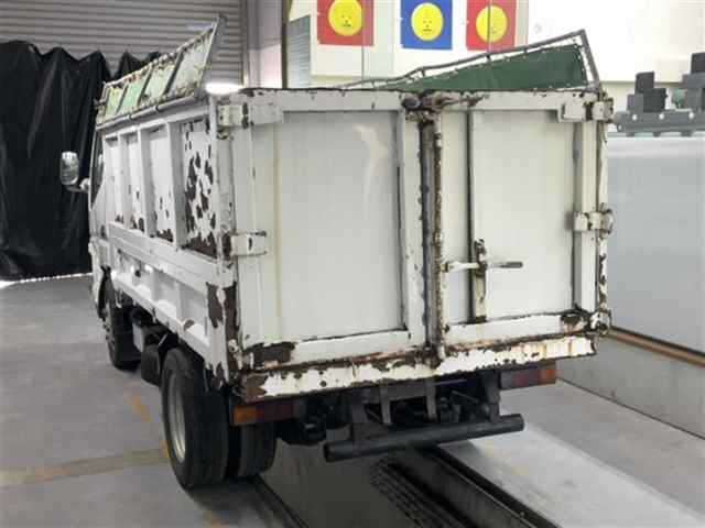 MITSUBISHI CANTER