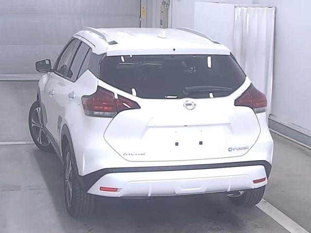 NISSAN KIX