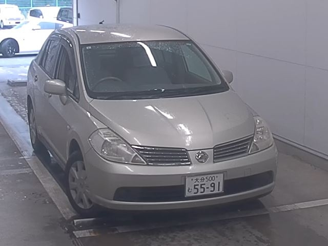 NISSAN TIIDA LATIO