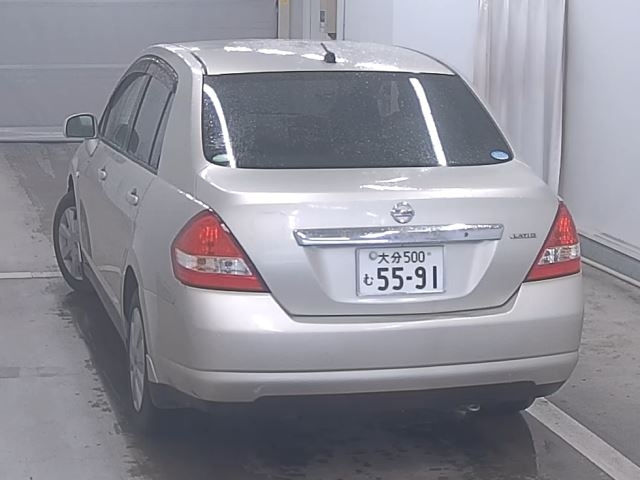 NISSAN TIIDA LATIO