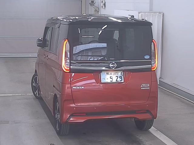 NISSAN ROOX