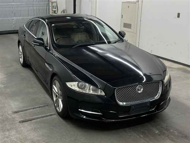 JAGUAR XJ SERIES