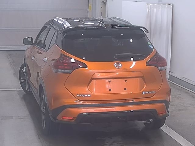 NISSAN KIX