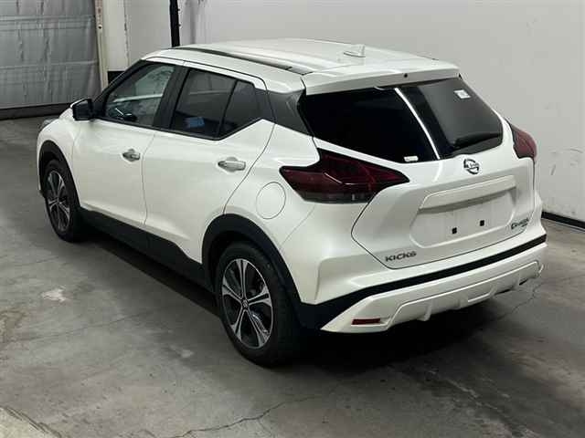 NISSAN KIX