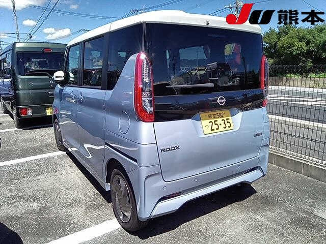 NISSAN ROOX