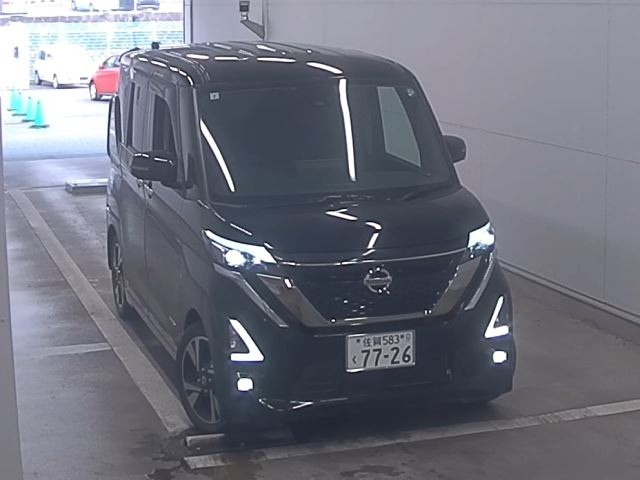 NISSAN ROOX