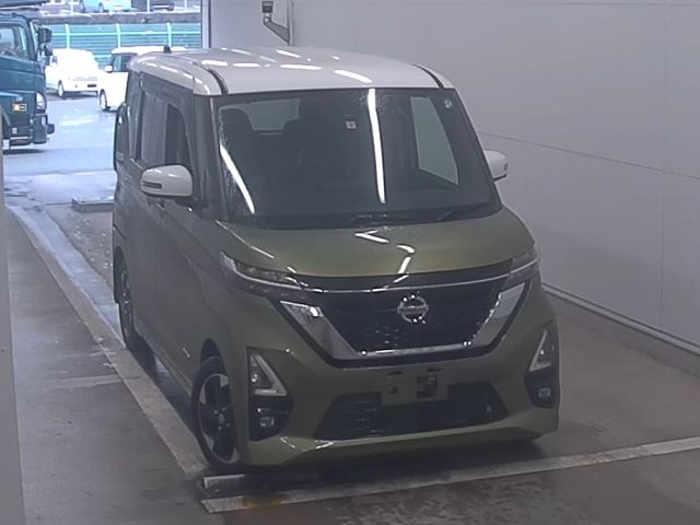 NISSAN ROOX