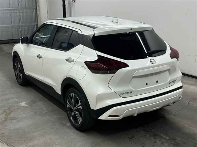 NISSAN KIX