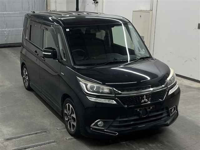 MITSUBISHI DELICA D2