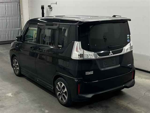 MITSUBISHI DELICA D2