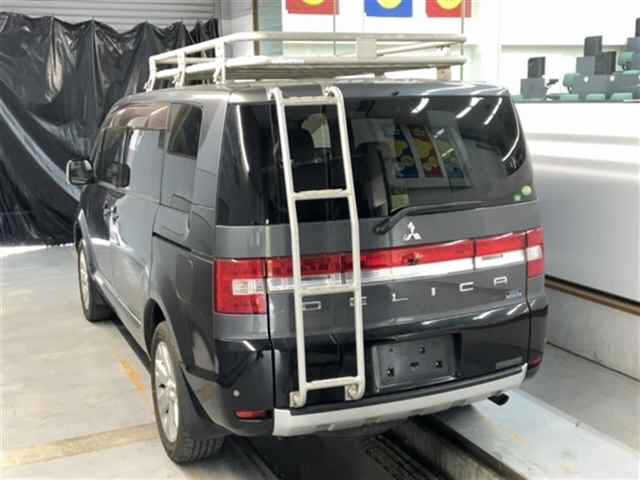 MITSUBISHI DELICA D5