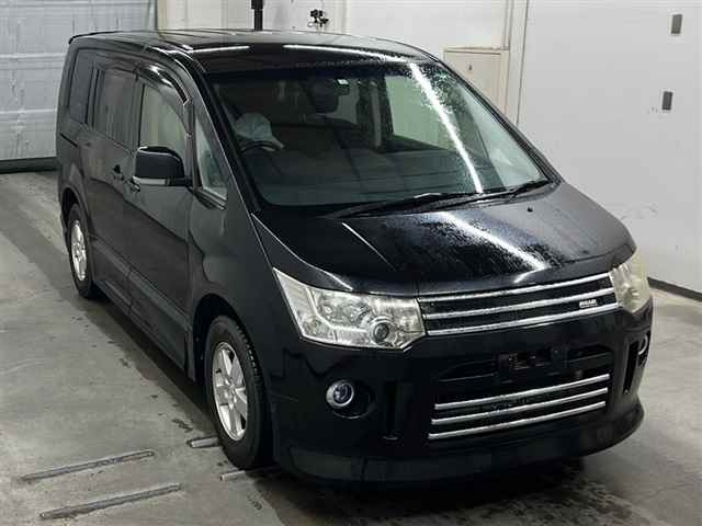 MITSUBISHI DELICA D5