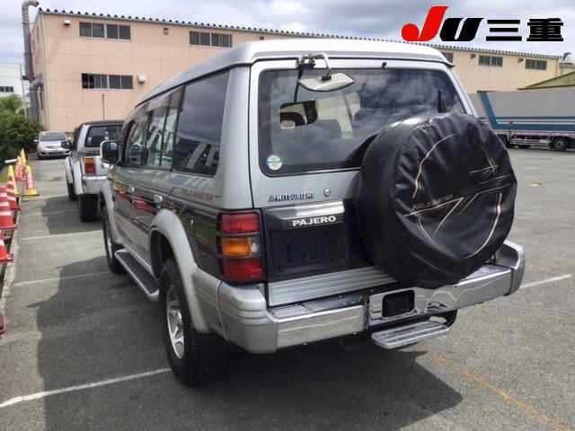 MITSUBISHI PAJERO