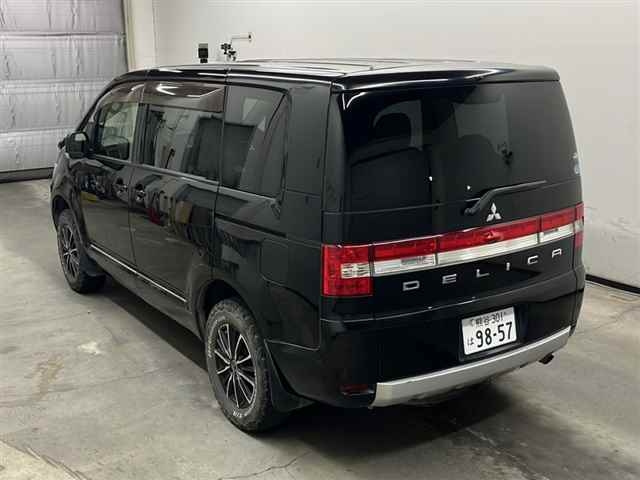 MITSUBISHI DELICA D5