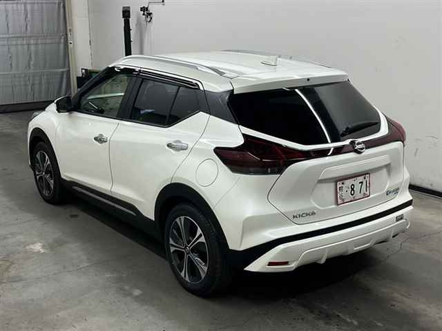 NISSAN KIX