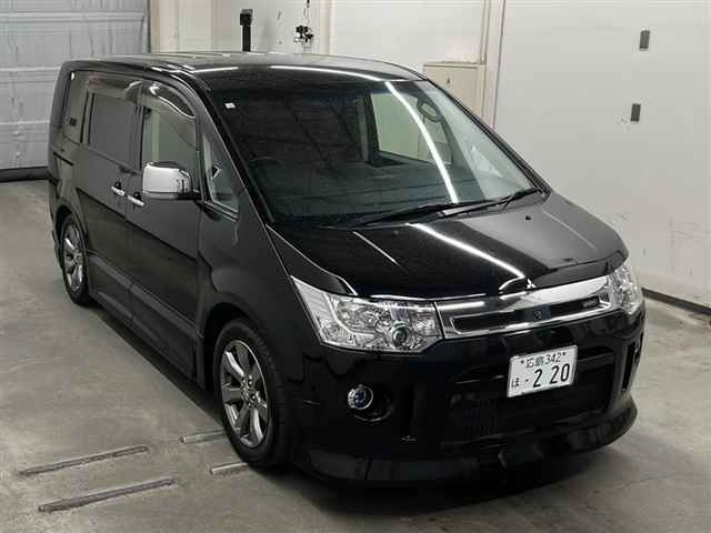 MITSUBISHI DELICA D5