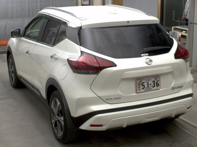 NISSAN KIX