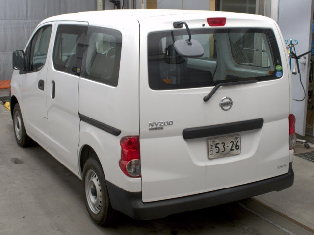 NISSAN NV200
