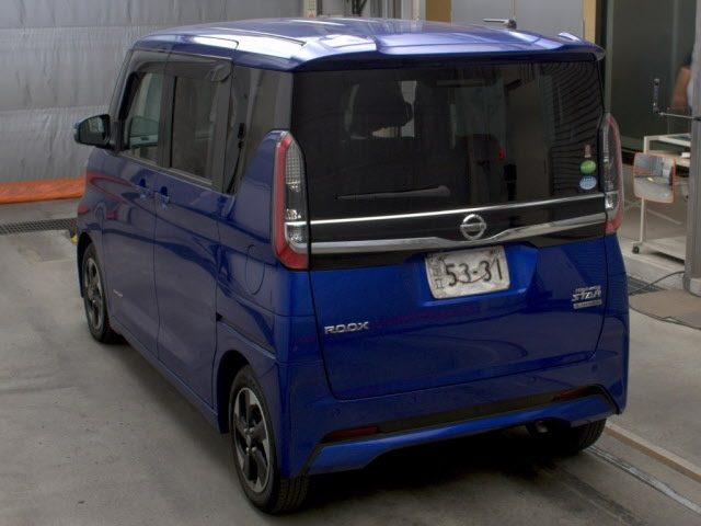 NISSAN ROOX