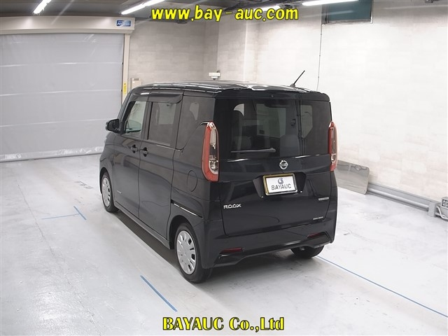 NISSAN ROOX