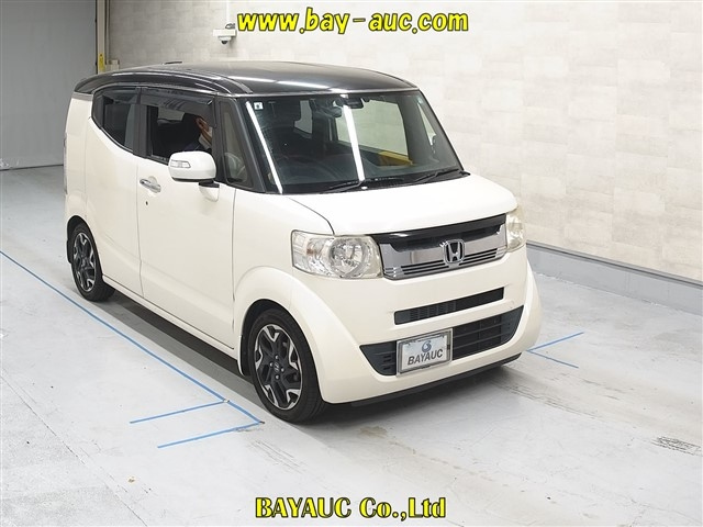 HONDA N BOX SLASH