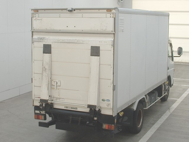MITSUBISHI CANTER