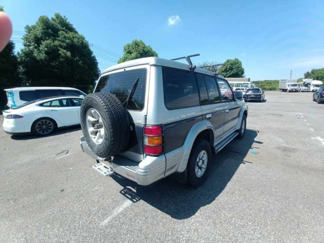 MITSUBISHI PAJERO