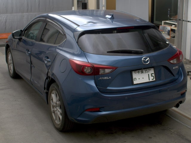 MAZDA AXELA