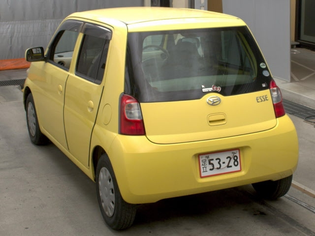DAIHATSU ESSE