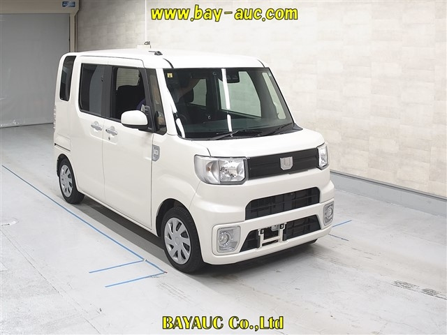 DAIHATSU WAKE