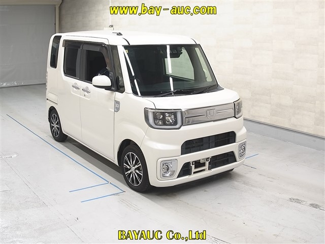 DAIHATSU WAKE
