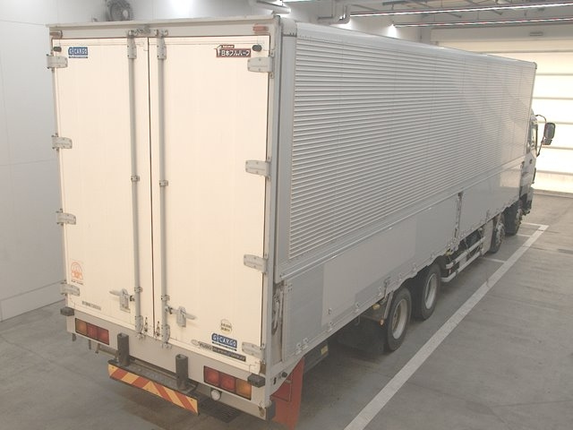 ISUZU TRUCK