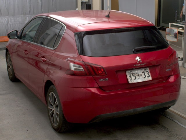 PEUGEOT 308