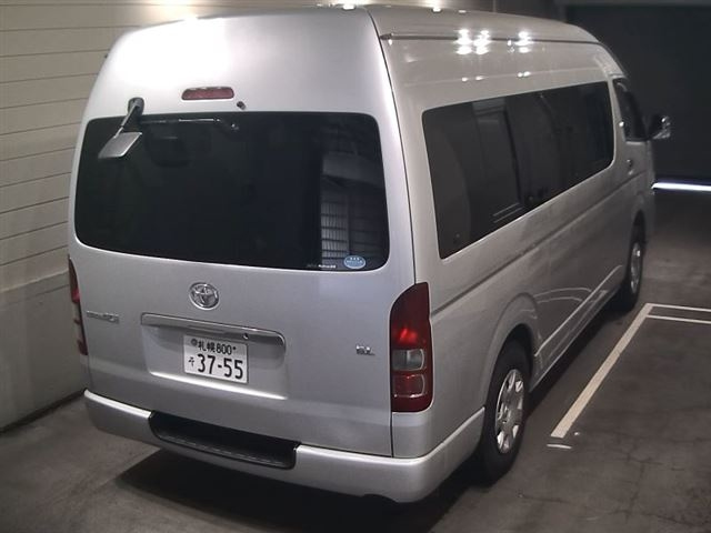 TOYOTA REGIUS ACE COMMUTER