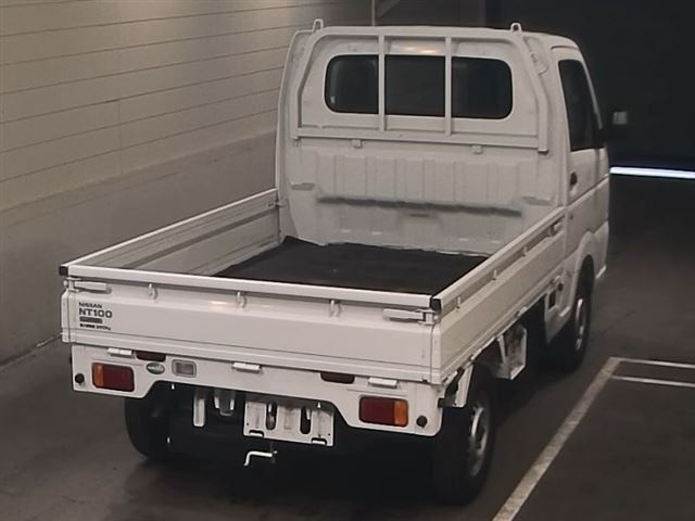 NISSAN CLIPPER TRUCK