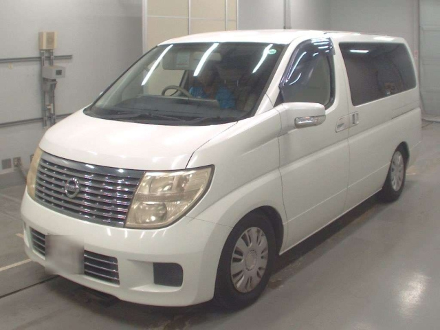 NISSAN ELGRAND