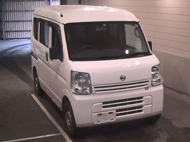 NISSAN CLIPPER VAN