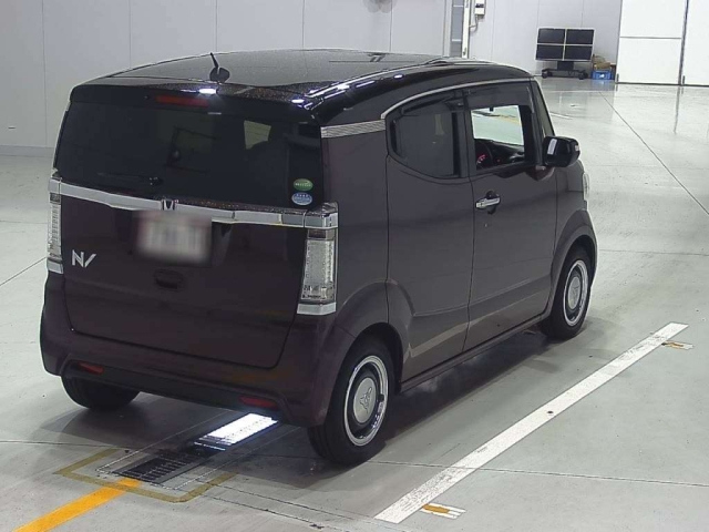 HONDA N BOX SLASH