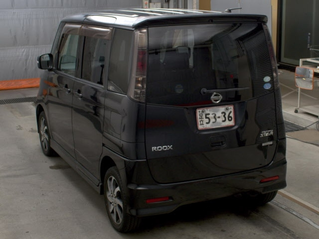 NISSAN ROOX