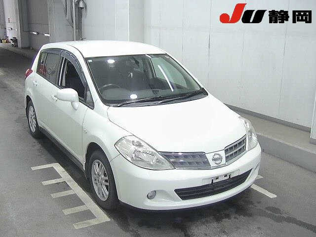 NISSAN TIIDA